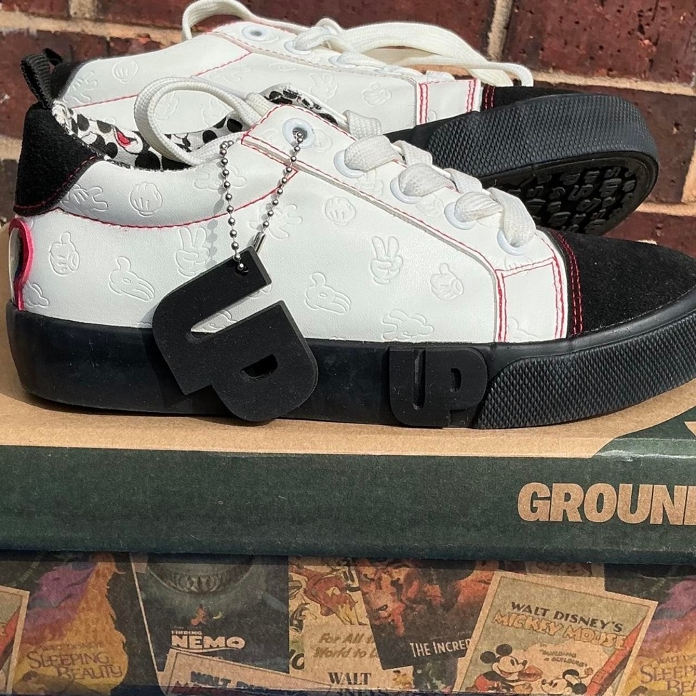 🐭 Ground Up Disney Mickey Mouse Embossed Low-Top Court Sneakers w/ Box SZ 2.5